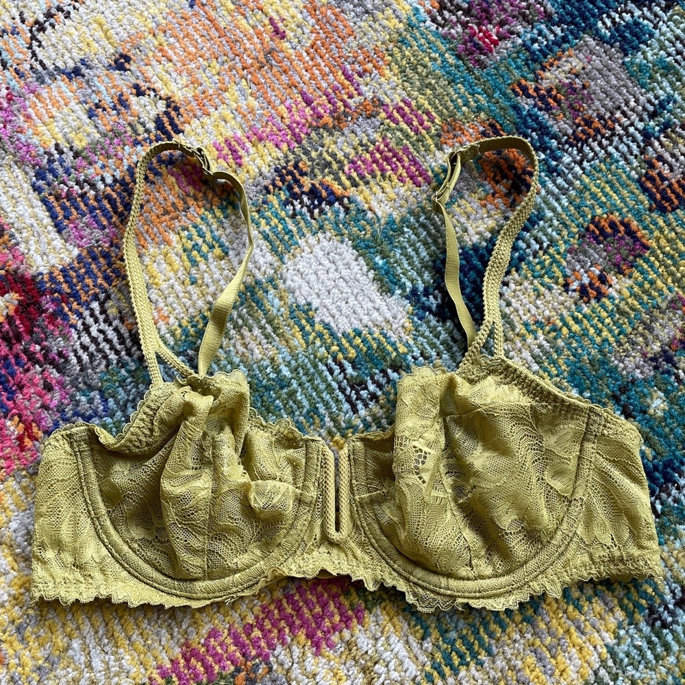 Target Lace Underwire Bra in Light Olive